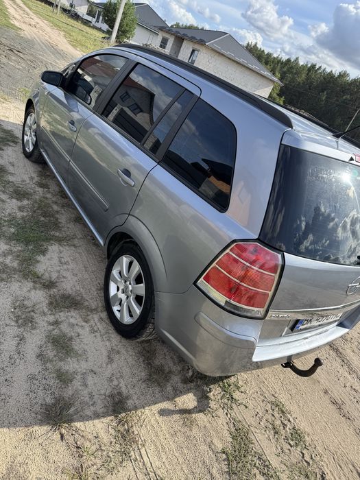 Продам Opel Zafira