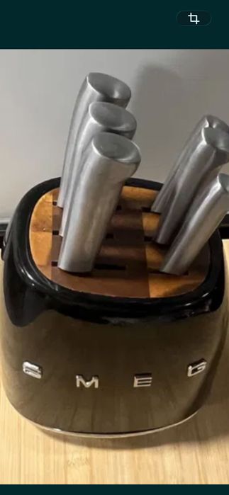 Faqueiro smeg com facas como novo