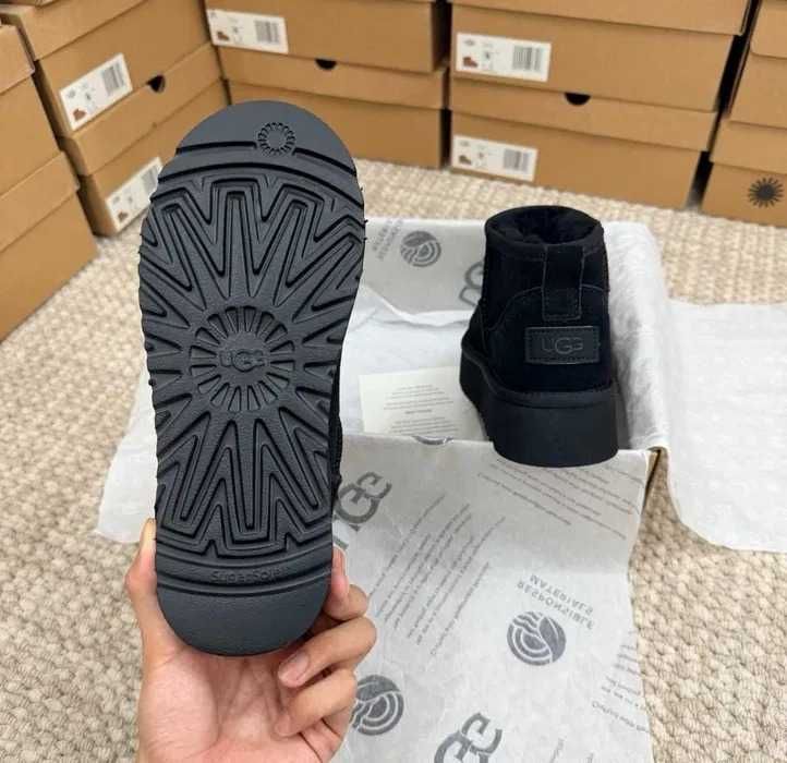 UGG Classic Mini Boots Black r.41