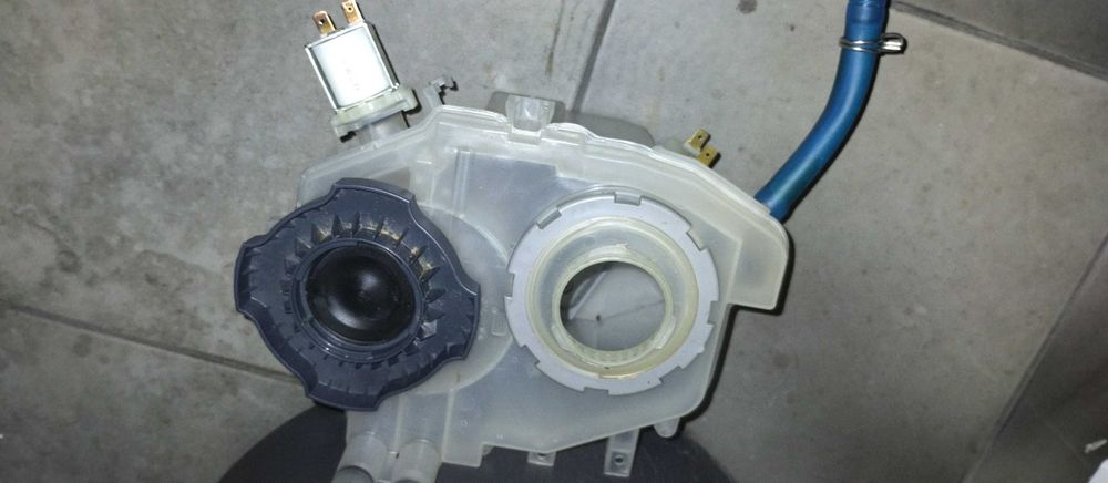 Zbiornik na sól do zmywarki Beko