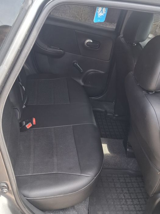 Nissan Note 2011 г.в.,в хорошей комплектации!