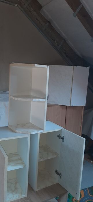 Szafki kuchenne wiszące 3 sztuki