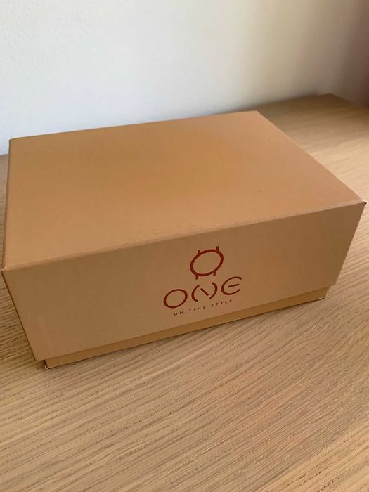 Relógio da ONE + Caixa Original