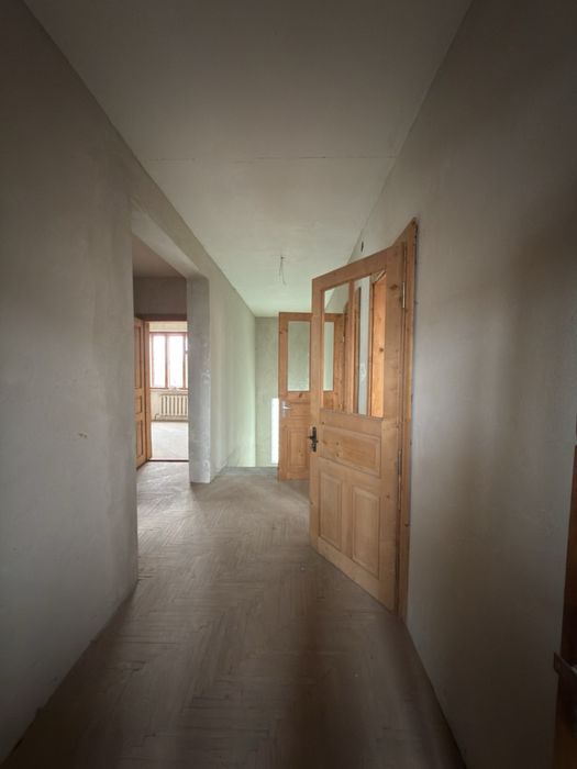 Продається будинок в с. Крихівці, в 10 хвилинах від міста