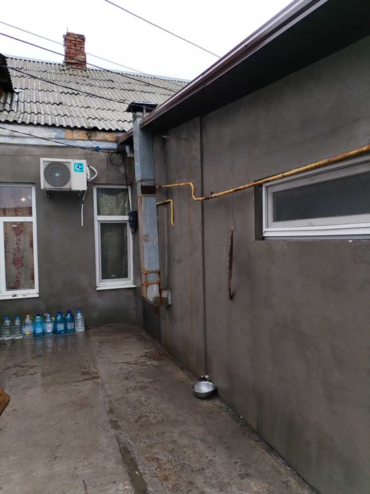 Продам 2 комнатную квартиру на пос. Котовского со своим двором