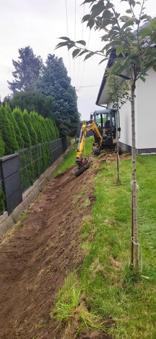 Usługi Minikoparką 2.3t. Wozidło 3t.  i Wywrotka 3.5t. Wieliczka, Biskupice, Trąbki, Gdów i okolice