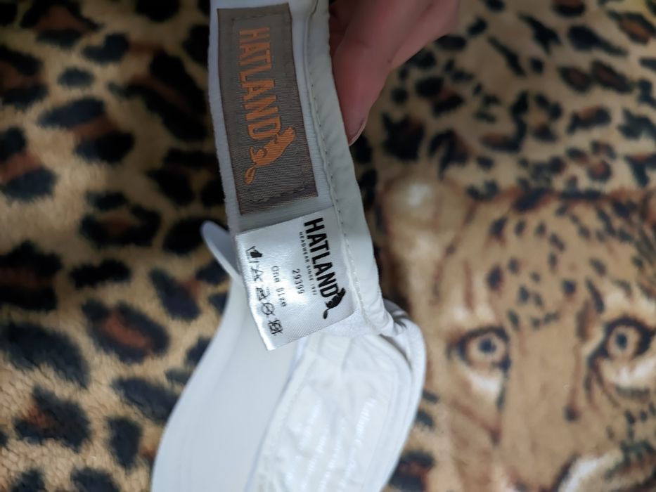 Продам спортивний козирок HATLAND