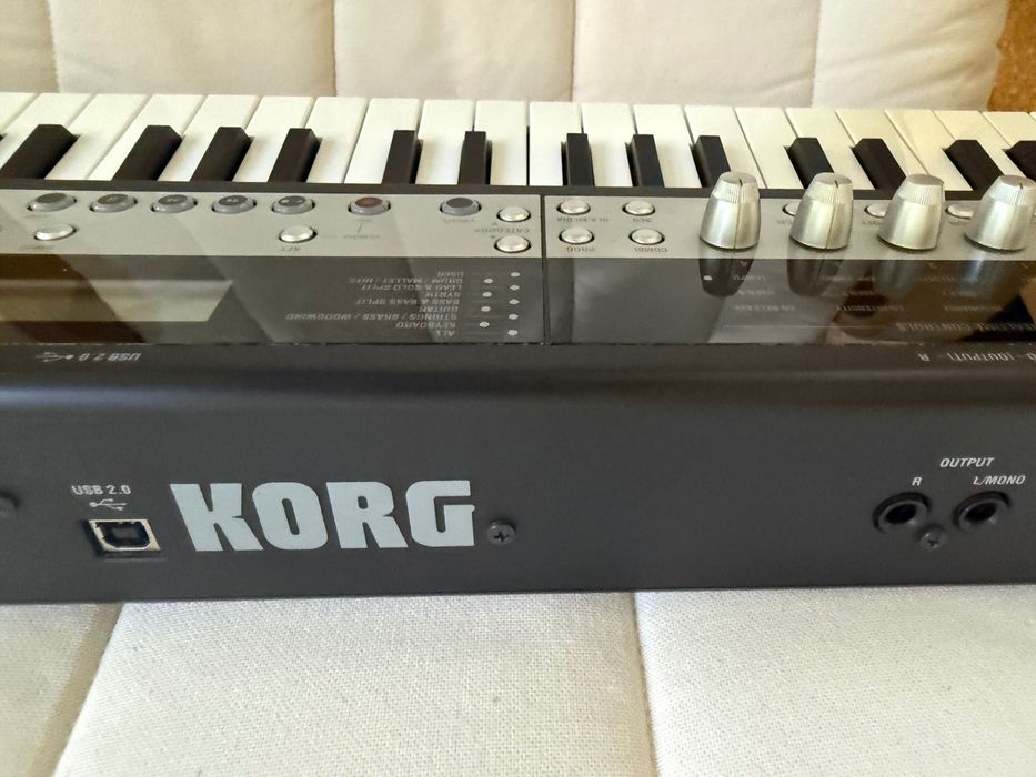 Korg Microstation 62 teclas