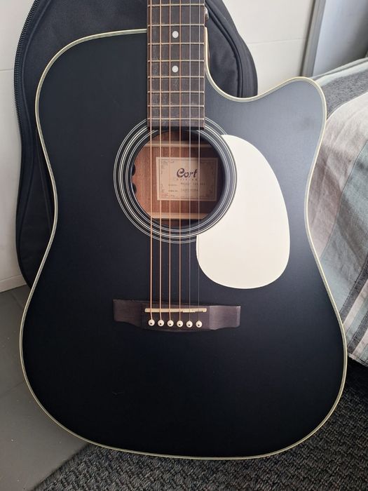 Guitarra Acústica – Nova!