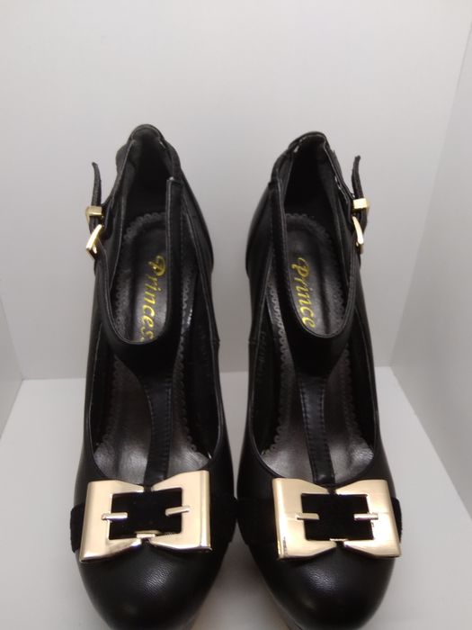 Шикарные туфли 37 р. Безкоштовно