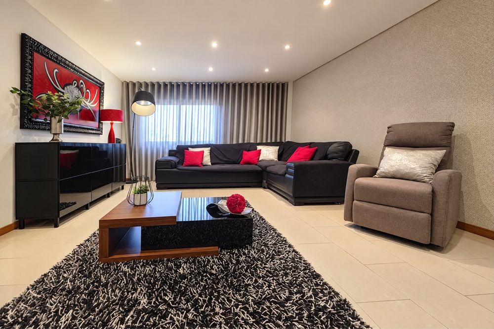 Venda de  Apartamento T3 com 135 m2 bruto