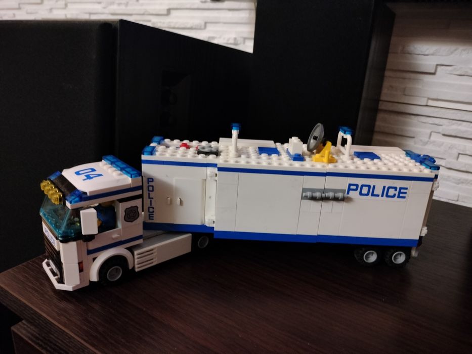 LEGO dla kolekcjonerów POLICJA
