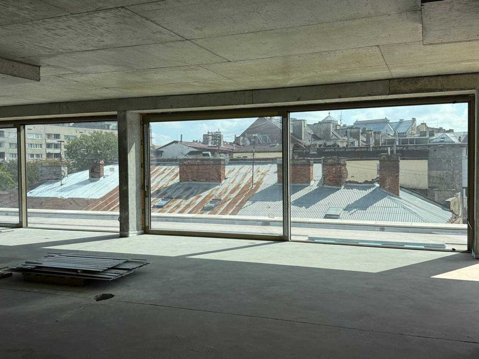 Пропонуємо на оренду торгові площі у центрі Львова - ТЦ Central Mall