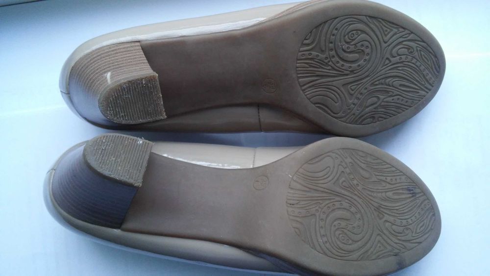 Туфлі 5th Avenue 39 розмір (6) бежеві туфли