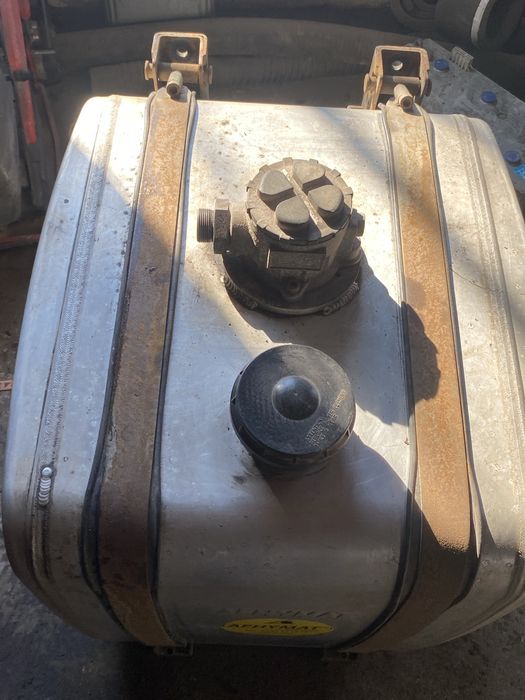 Продам бак гідравлічний