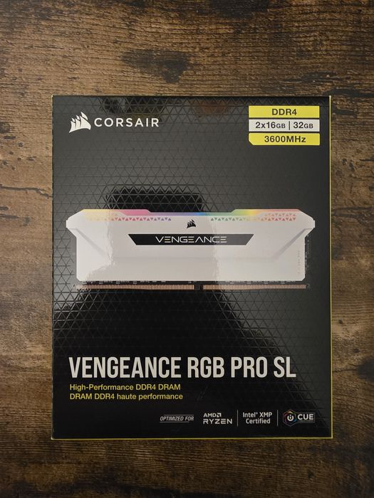 Corsair Vengeance RGB PRO 32 GB 2 x 16 G DDR4 3600mhz CL18 Białe
