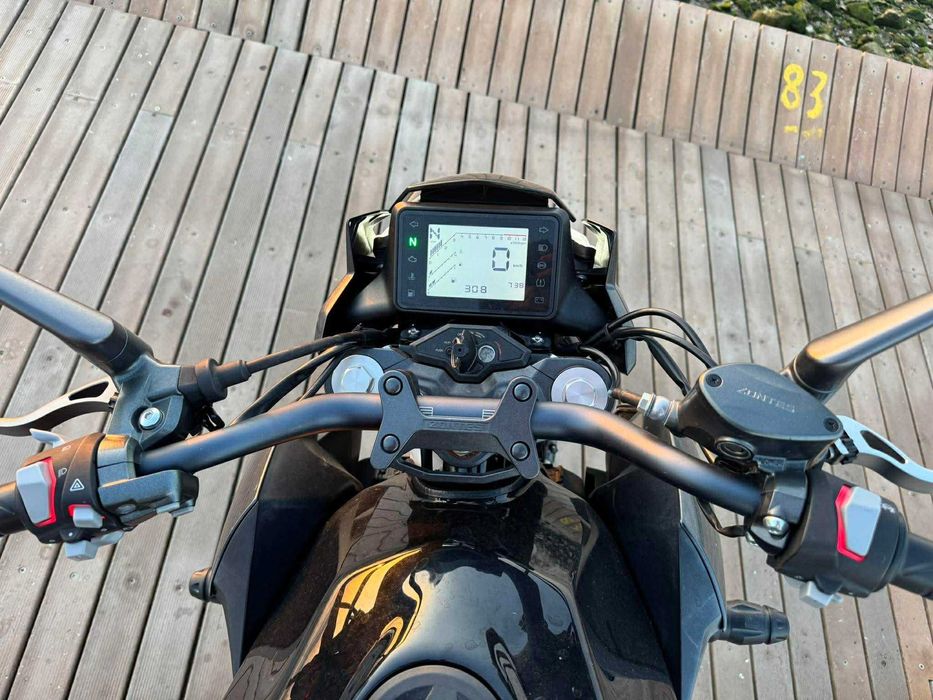 APROVEITE! Mota Zontes Z2 LCD 125CC - Como Nova - 3.900km