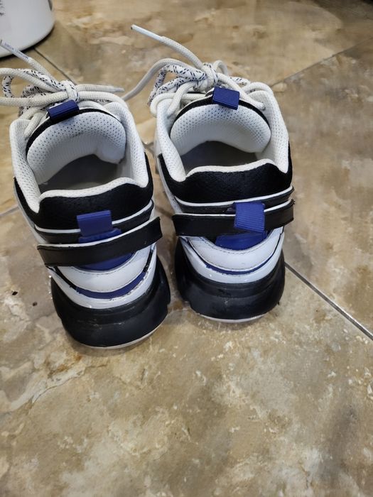 Стильні  осінні кросівки Michael kors