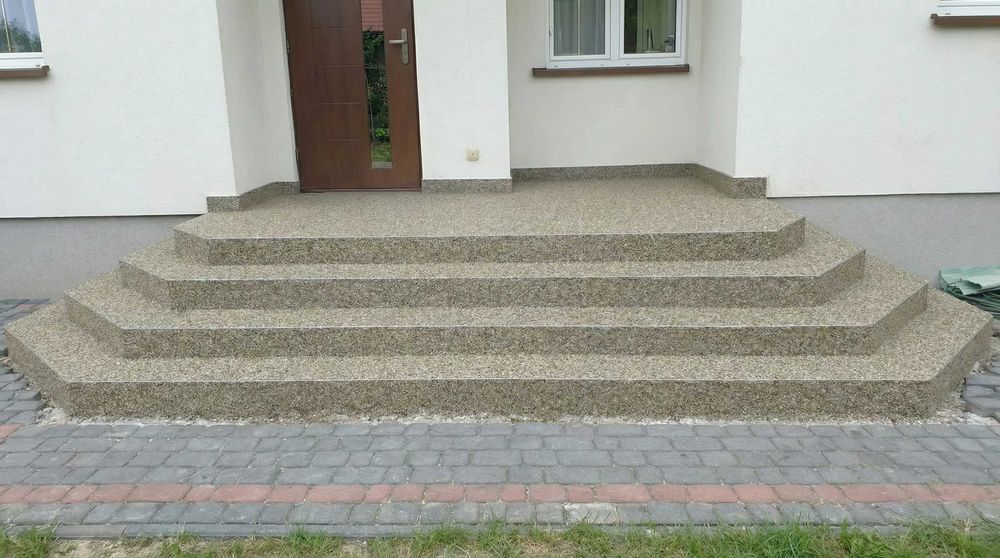 Remont naprawa tarasu schodów izolacja kamienny dywan płytki