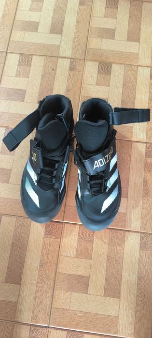 Sapatilhas de Running - Lançamento de Dardo