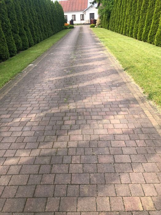 Mycie kostki brukowej, elewacji, płotów