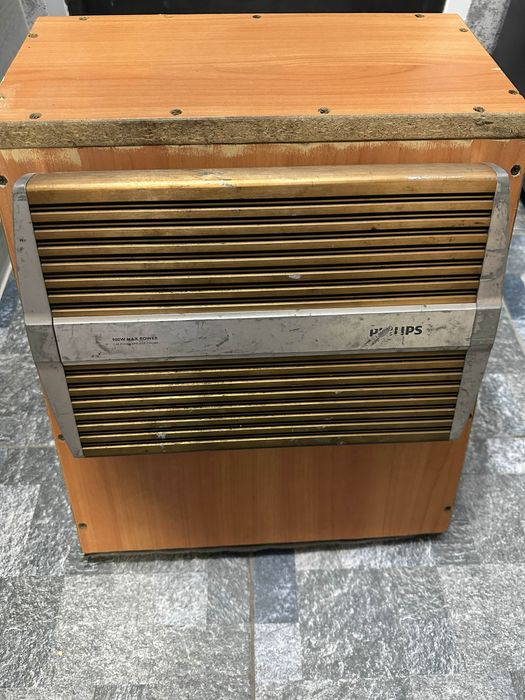 Продам  4 канальный усилитель 900W -PHILIPS CM-Q405