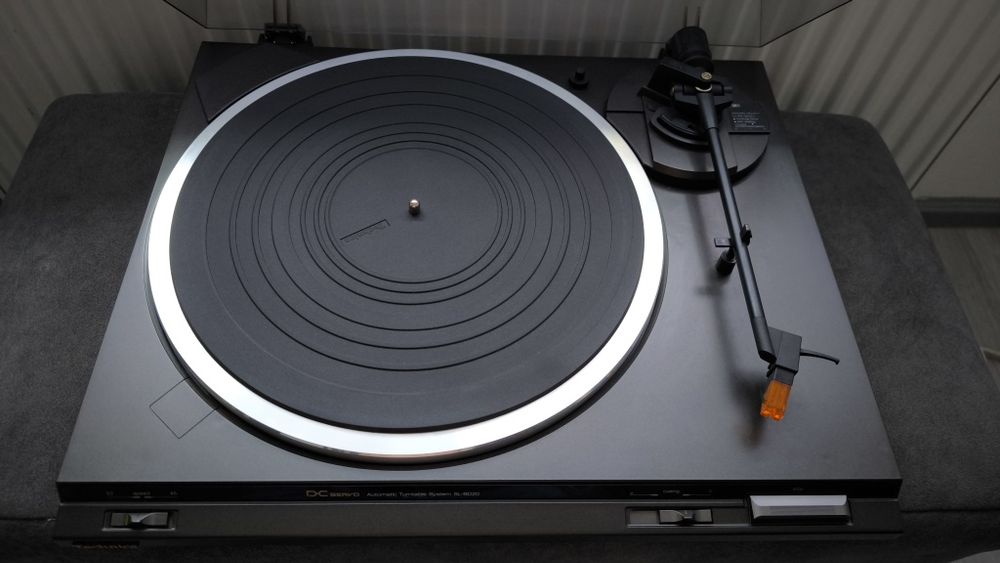 Gramofon  Technics SL-BD20
