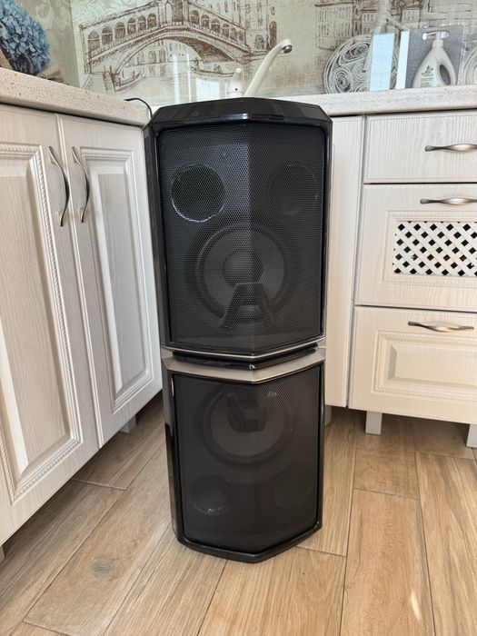 Продам блютуз колонку LG - fh6