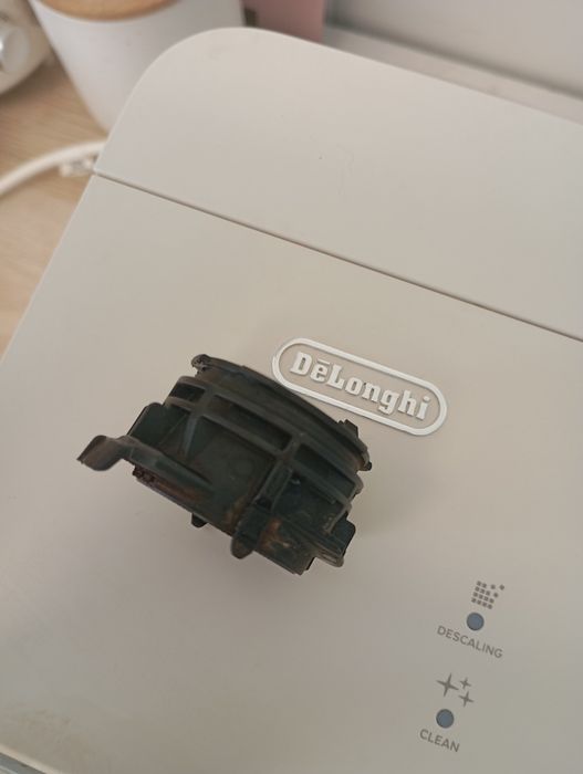 Máquina cápsulas Nespresso Delllonghi Latissima One - Avariada