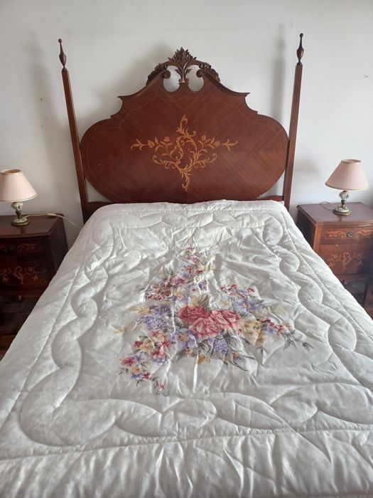 Cama de casal estilo Dona Maria