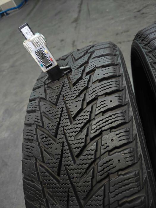Nexen/Roadstone 225/60 R17 103T XL шини зимові 24-й рік виробник Корея