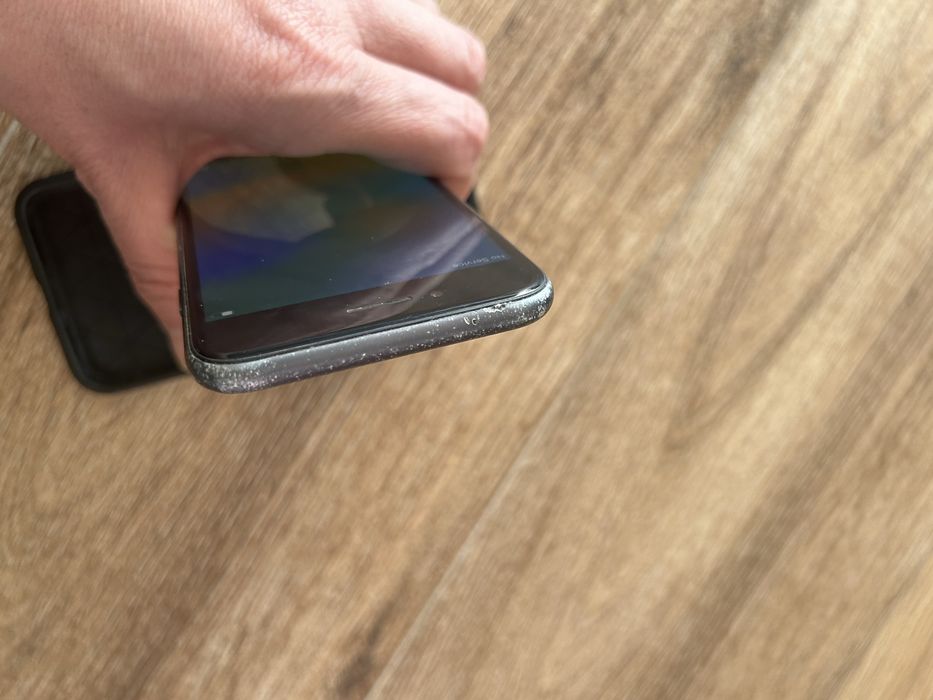 Iphone 8 64GB w pełni sprawny