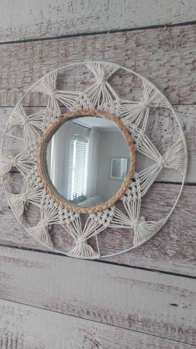 Lustro w stylu Boho