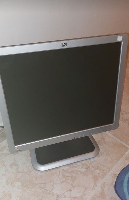 Monitor hp S/ hdmi Funciona Bem faço entrega domicílio