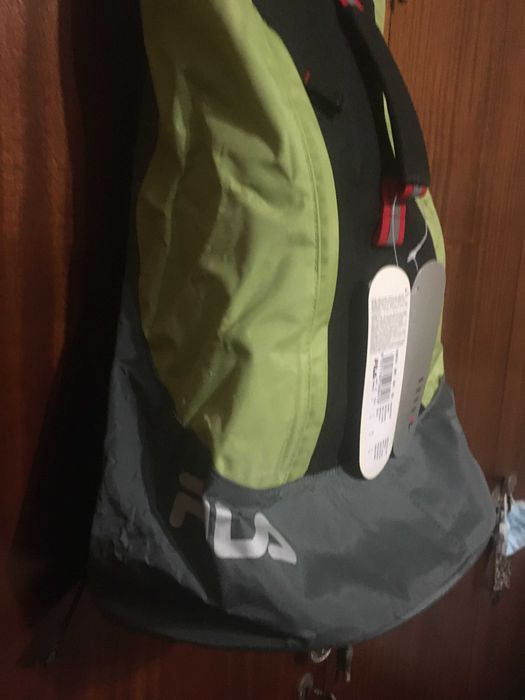 Mala Fila verde e preta