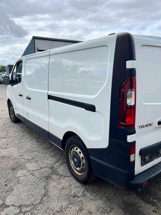 Дверь боковая RENAULT Trafic 14- левая сдвижна FIAT Talento 16- Vivaro
