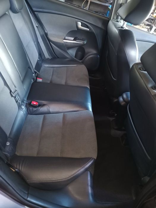 Honda insight.