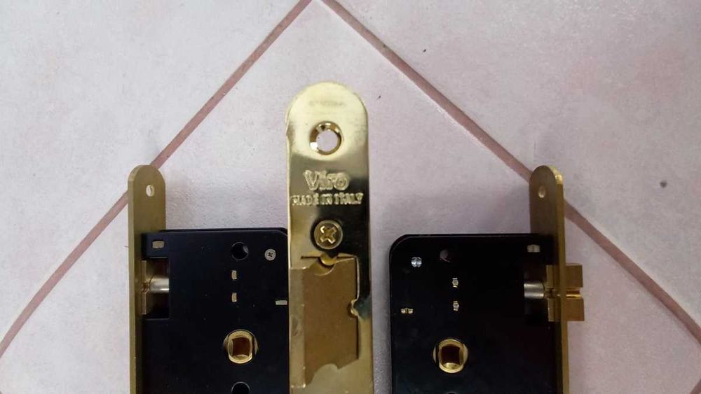 Замок між кімнатний Viro 7437 Italy версія ключ не передбачений