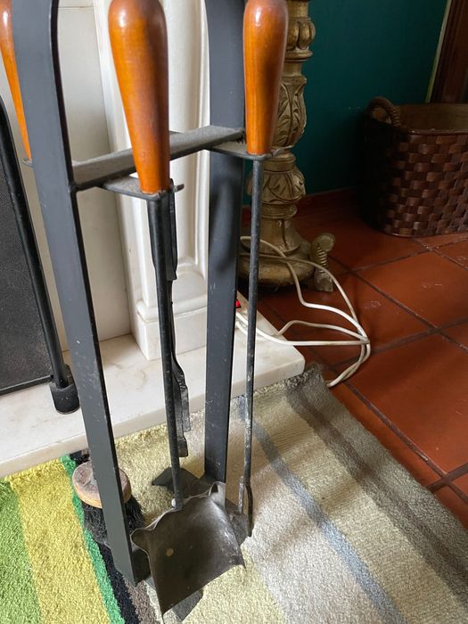 Conjunto proteção de lareira e utensílios