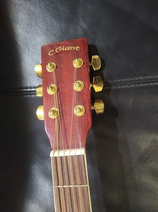 Guitarra acustica Western Guitar C. Giant. Excelente estado. Madeira de mogno e abeto.