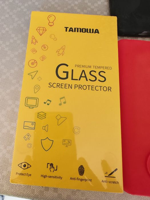 Vendo 6 capas protectoras & vidro ecrã  para POCO F2 PRO NOVOS