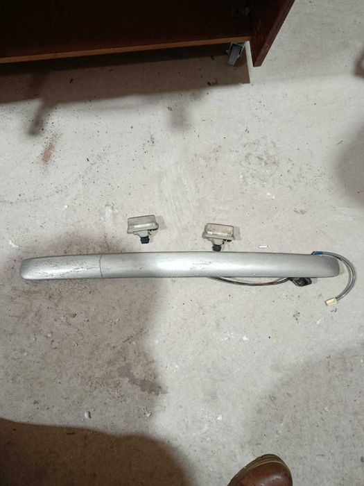 Планка підсвітки комера кришки багажника ляди Тойота Авенсіс т25