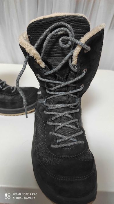 Ботінки жіночі Lowa.37