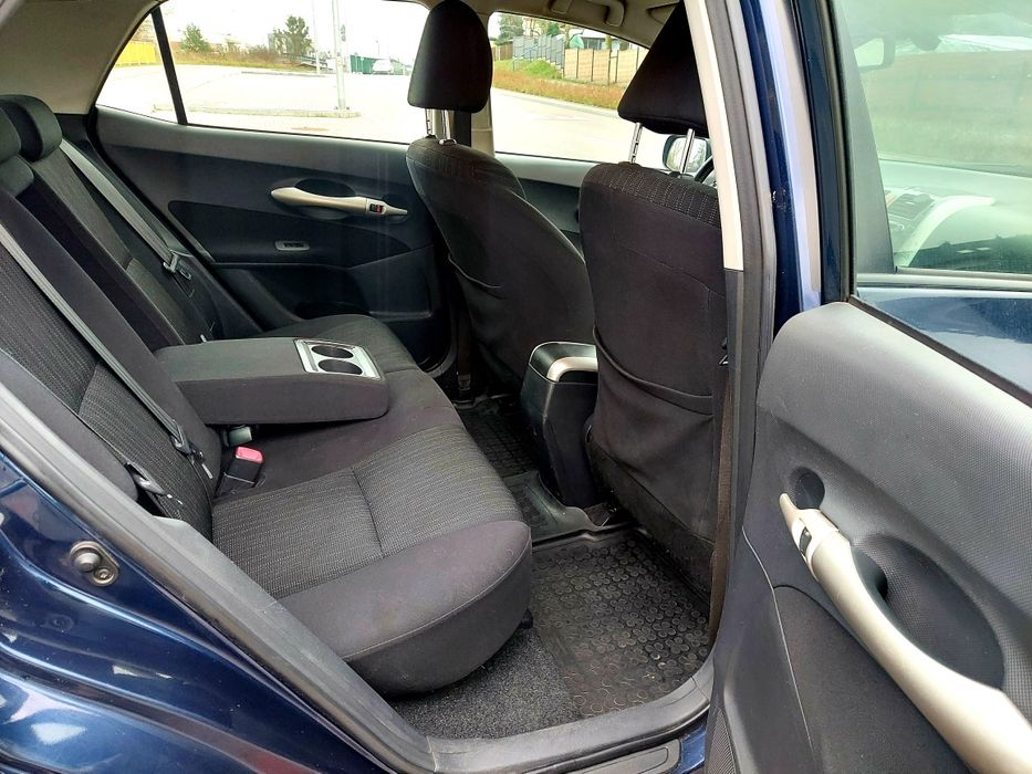 Toyota Auris 2.0 ON  Alu Climatronic KeyLess Tempomat  Hak