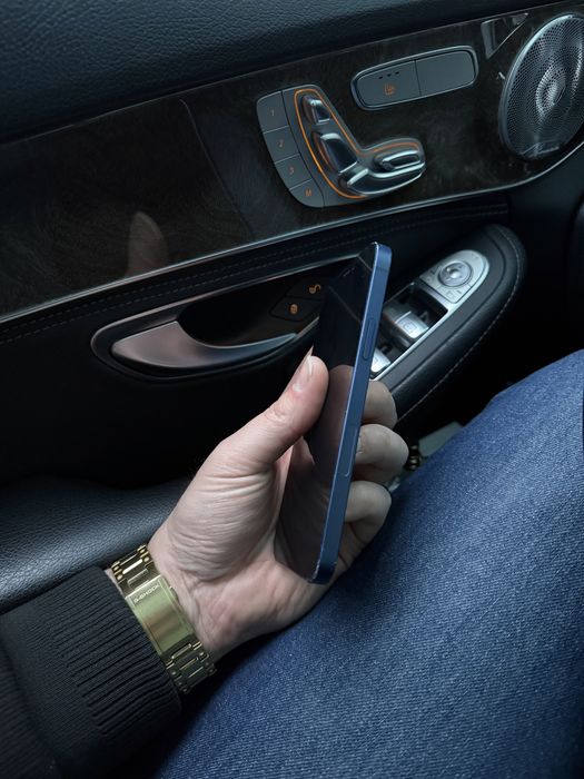 Iphone 12 64 синій