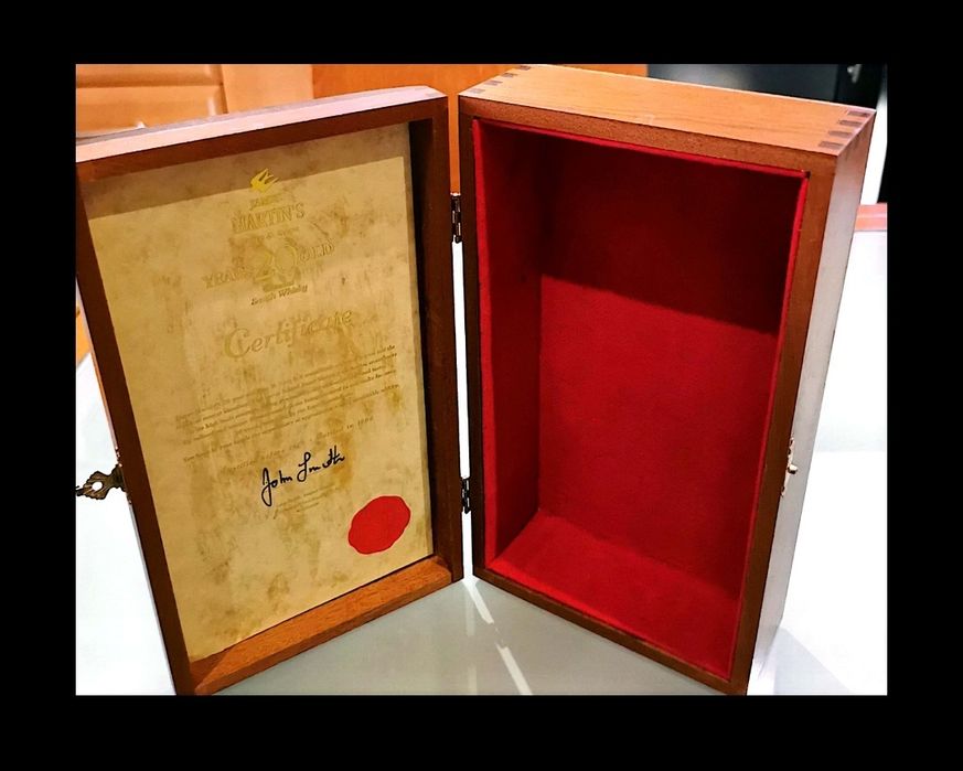 Caixa de Whiskey Martin's