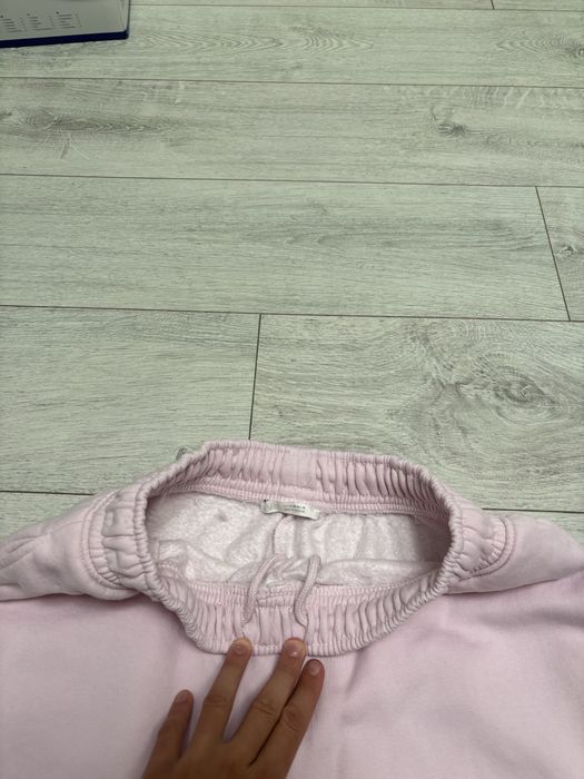 Pudrowy różowe dresy Zara oversize S