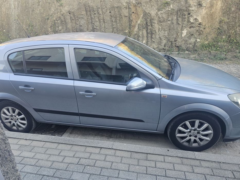 Carro Opel Astra