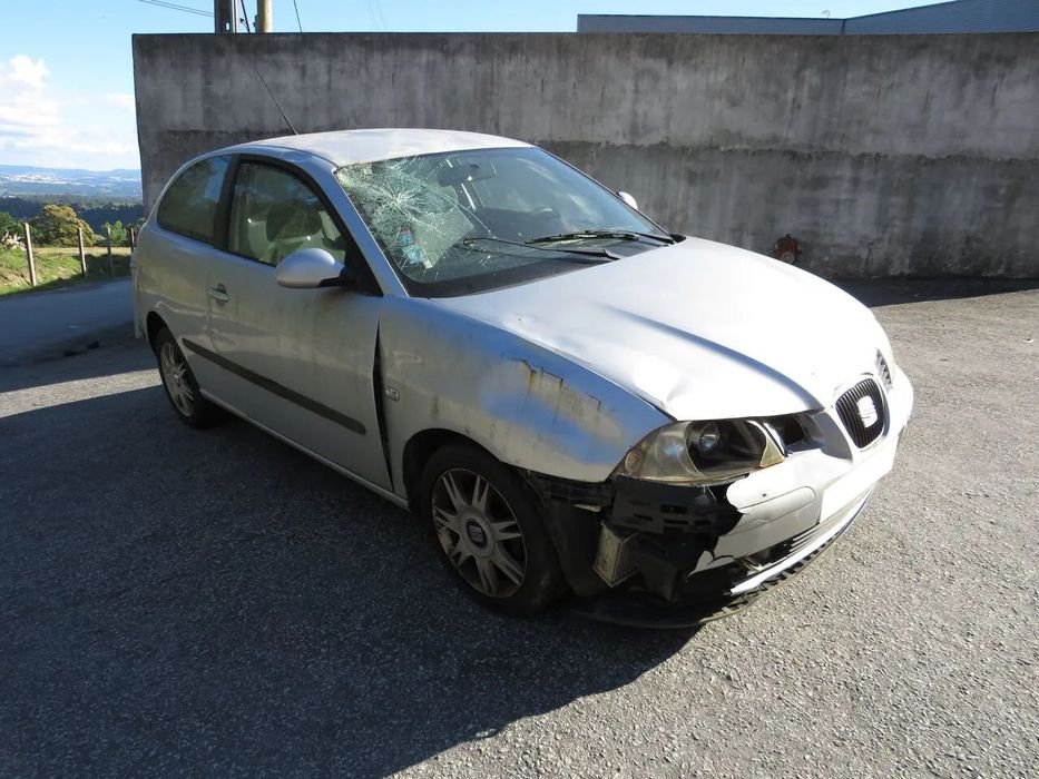 Seat Ibiza 1.4 (75 CV) - Peças Usadas (9236)