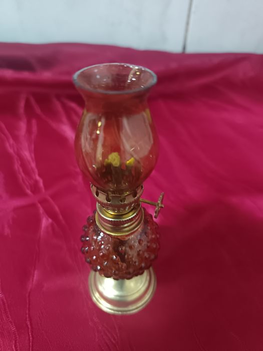 Mini candeeiro a petróleo